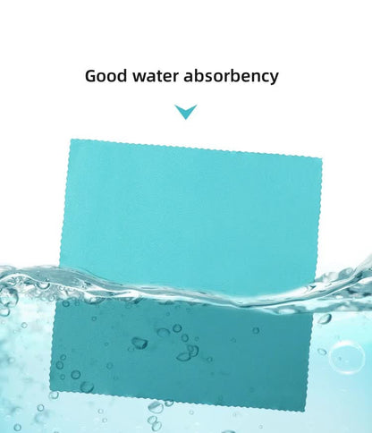 Reusable microfiber cooling towel with carabiner